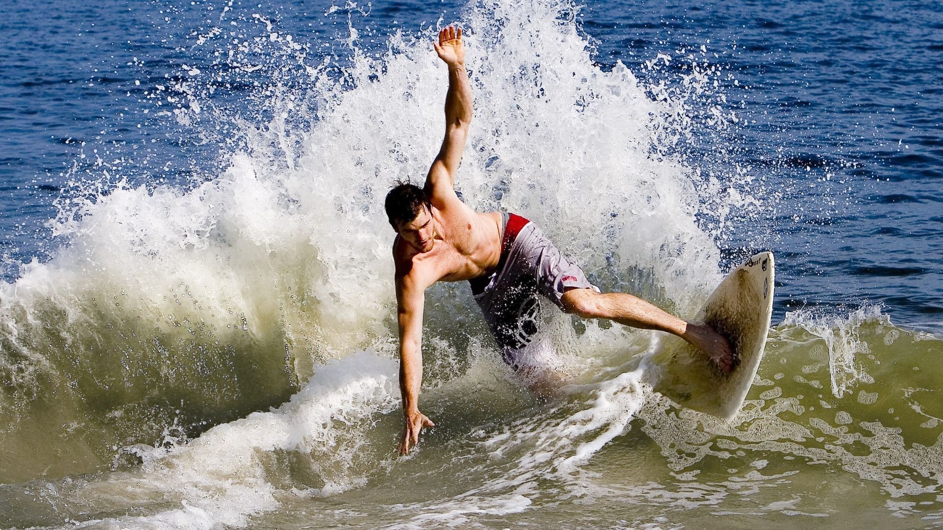 欧洲杯战况激烈：舞台无限精彩！，欧洲杯战记